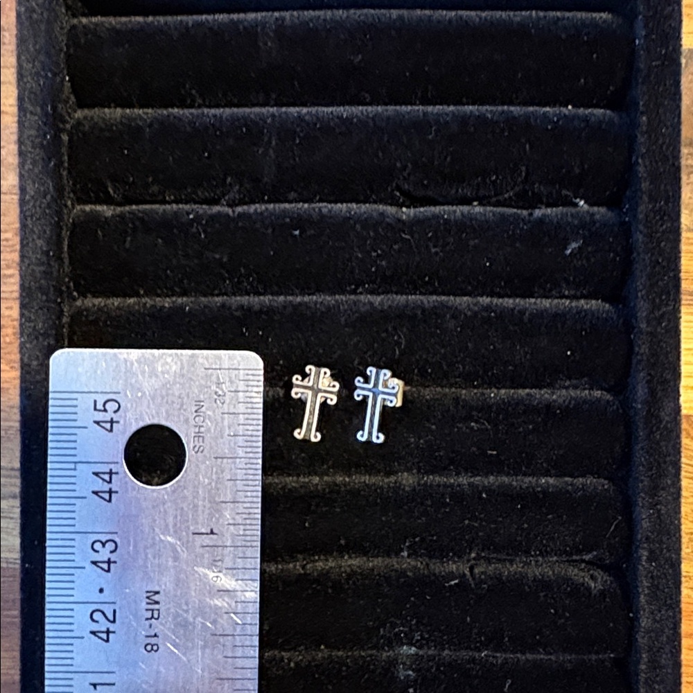 Cross/Religious Earring Bundle - Picture 2 of 4